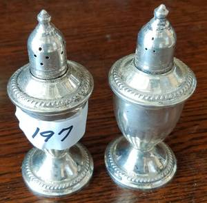 lot 197 image: VINTAGE DUCHIN CREATIONS STERLING SILVER WEIGHTED SALTPEPPER SHAKERS