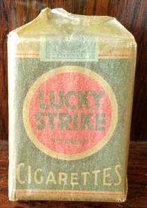 lot 212 image: VINTAGE UNOPENED LUCKY STRIKE CIGARRETE BOX