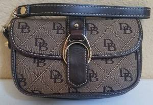 lot 216 image: AUTHENTIC DOONEY AND BOURKE WRISTLET