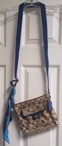 lot 220 image: AUTHENTIC COACH PURSE
