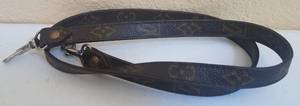lot 221 image: AUTHENTIC LOUIS VUITTON LEATHER STRAP (FOR HAND BAGS)