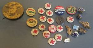 lot 224 image: VINTAGE LAPEL PINS