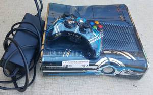lot 150 image: XBOX 360 S CONSOLE
