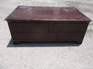 lot 3 image: Vintage  Coffee Table With Drawers, And Hidden Magazine Rack Storage