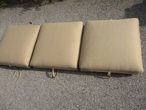 lot 74 image: 3-Chaise Lounge Cushion Set