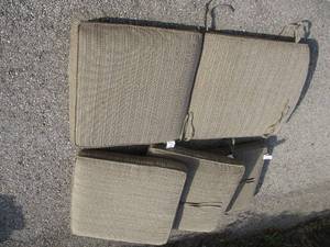 lot 73 image: 3-Lounge Cushion Set and 1-Chaise Lounge Cushion