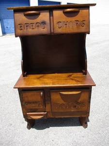 lot 26 image: Vintage  Free Standing Pantry