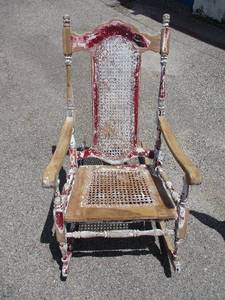 lot 27 image: Vintage Wicker Rocker