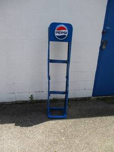 lot 33 image: Metal Pepsi Display Stand