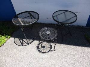 lot 44 image: 3-Small Metal Patio  Yard Tables