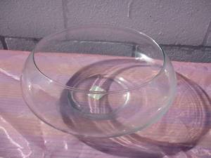 lot 53 image: 4-CRISA Table Top Floating Flower  Fish Bowls