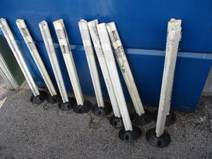 lot 117 image: Lot Of 10- Flexable Traffic Delineators  Road Divders  Lane Markers