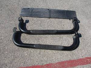 lot 121 image: Pair Of Westin Side Rails and Grill