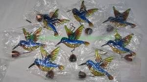 lot 22 image: New Country side metal hanging hummingbird yard decor, 8 total