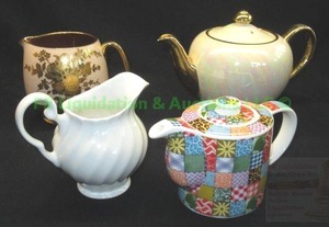 lot 50 image: Sadler England and other tea pots