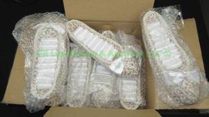 lot 68 image: New ballet slipper cushioned ring holders, case of 6