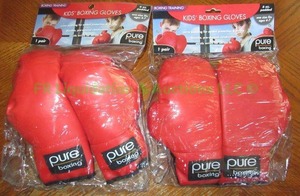 lot 59 image: New Kids boxing gloves 6 oz. padded, 2 pair