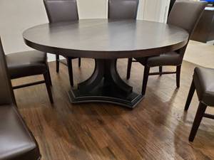 lot 29 image: Mandalay Bay Round ConferenceDining Table