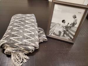 lot 46 image: Threshold Frame & Creative Co-op Throw