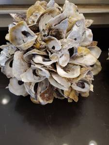lot 89 image: Ball of Strung Shells