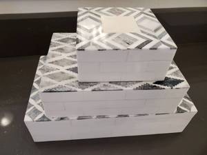 lot 93 image: Three Tozai Home Lidded Boxes