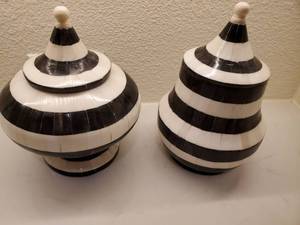 lot 99 image: Tozai Home Wood & Shell Lidded Containers