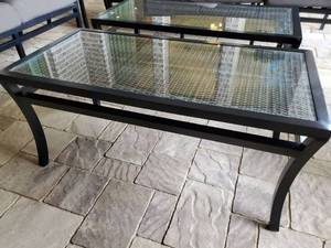 lot 136 image: Summer Classics Coffee Table with Glass Top