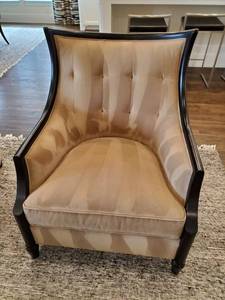 lot 110 image: Schnadig Annie Exposed Wood Chair
