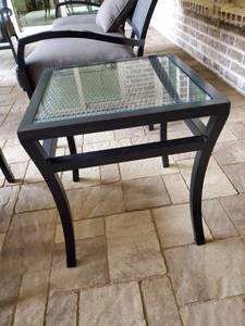 lot 139 image: Summer Classics Side Table with Glass Top