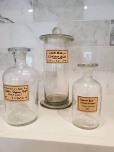lot 188 image: Vintage Look Bottles by Twos Company