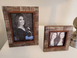 lot 202 image: Pair of Twos Company Picture Frames