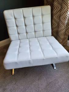 lot 220 image: Coaster White Leatherette Accent Chair with Chrome Legs