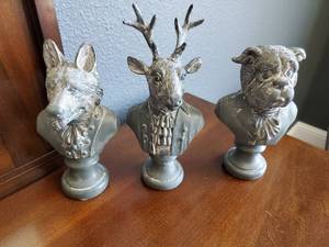 lot 233 image: Three Resin Animal Busts