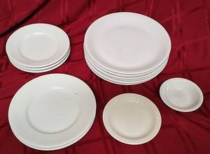 lot 210 image: Restaurant-Weight Ceramic Dishes