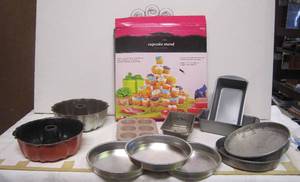 lot 242 image: Baking Pans &amp Cupcake Display Stand