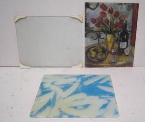 lot 265 image: 3 Glass Cutting Boards