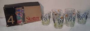 lot 274 image: Lot of Plastic Tumblers
