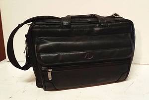 lot 277 image: Avenues America Laptop Bag