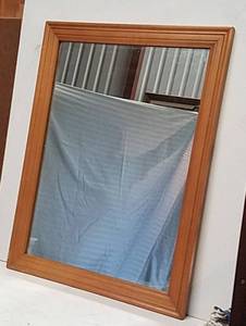 lot 283 image: Wall Mirror