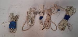 lot 286 image: 5 White Extension Cords