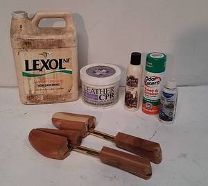 lot 288 image: Lot of Leather &amp Upholstry Maintenance Supplies