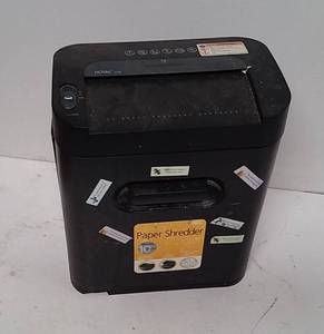 lot 304 image: Royal 100X 10-Sheet Crosscut Paper Shredder
