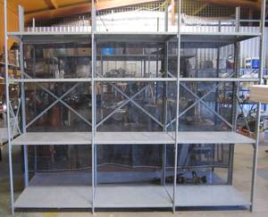 lot 333 image: metal shelving unit