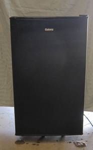 lot 347 image: Dorm refrigerator