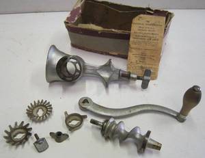 lot 362 image: Universal Food Chopper