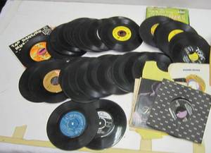 lot 356 image: Lot of Assorted 45 RPM Vinyl Records