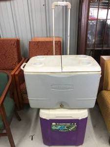 lot 2 image: Ice Chests