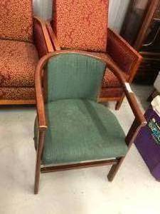 lot 6 image: Side Chair