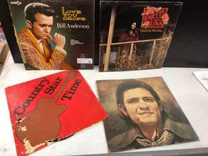 lot 17 image: Assorted Classic Country Albums