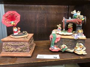 lot 72 image: Music Boxes